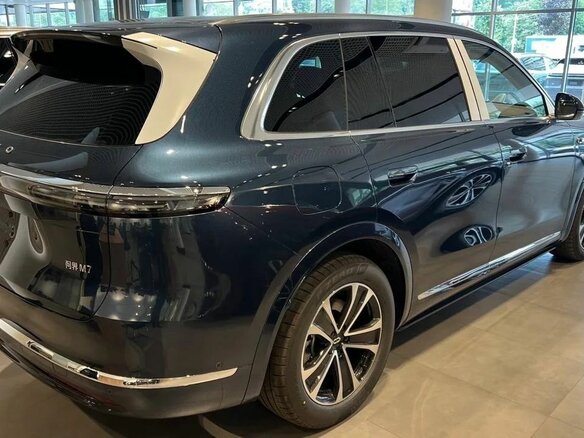 2026 Aito M7 53.4 kWh II, синий, 9500000 рублей - вид 1