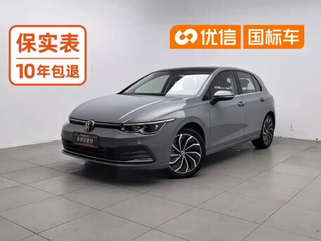 2022 Volkswagen Golf VIII, серебристый, 1750000 рублей, вид 1