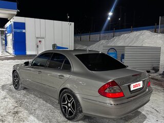 2007 Mercedes-Benz E-Класс 350 III (W211, S211) Рестайлинг, серый, 700000 рублей, вид 4