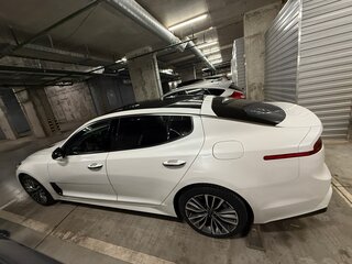 2019 Kia Stinger I, белый, 2350000 рублей, вид 4