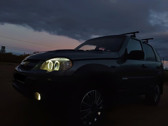 2011 Chevrolet Niva I Рестайлинг, серый - вид 9