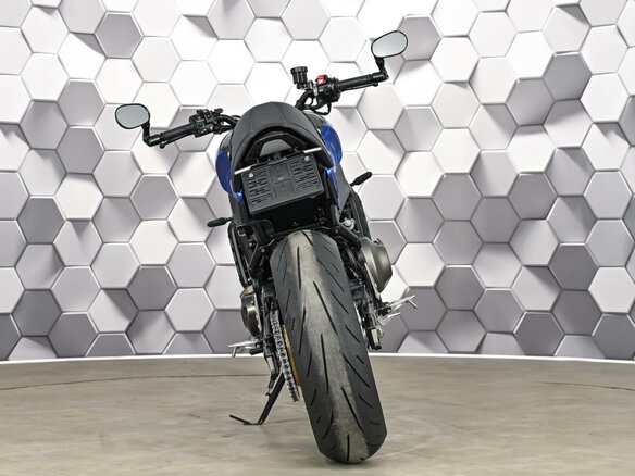 2023 Yamaha XSR900, синий, 1249000 рублей - вид 5