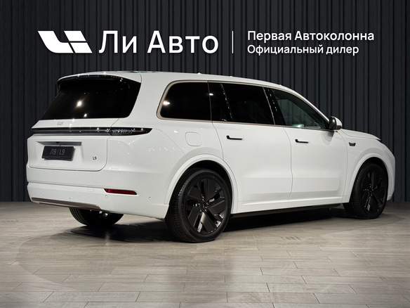 2026 Li Auto (Lixiang) L9 52.3 kWh I Рестайлинг, белый, 11990000 рублей - вид 4