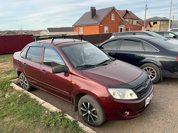 2013 Lada (ВАЗ) Granta I, серебристый, 310000 рублей - вид 2