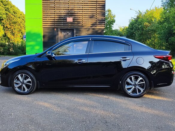 2018 Kia Rio IV, чёрный, 1430000 рублей - вид 8