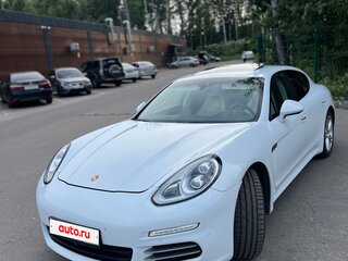 2016 Porsche Panamera 4 I Рестайлинг, белый, 4000000 рублей, вид 3