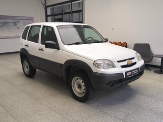 2018 Chevrolet Niva I Рестайлинг, белый, 600000 рублей, вид 2