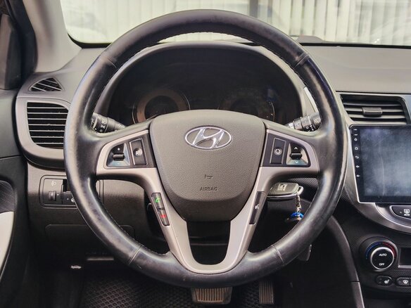 2016 Hyundai Solaris I Рестайлинг, коричневый, 955000 рублей - вид 13