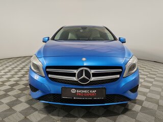 2014 Mercedes-Benz A-Класс 180 III (W176), голубой, 1125000 рублей, вид 2