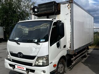 2012 Hino Series 300 (Dutro), красный, 1300000 рублей, вид 2