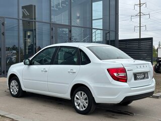 2023 Lada (ВАЗ) Granta I Рестайлинг, белый, 785000 рублей, вид 4