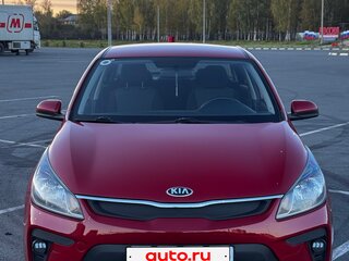2017 Kia Rio IV, красный, 1099990 рублей, вид 1