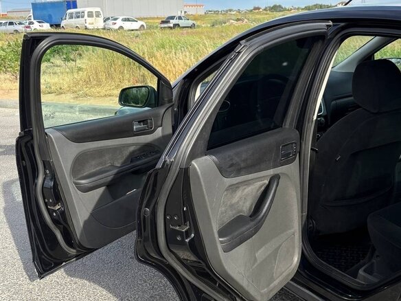 2007 Ford Focus II, чёрный, 440000 рублей - вид 8