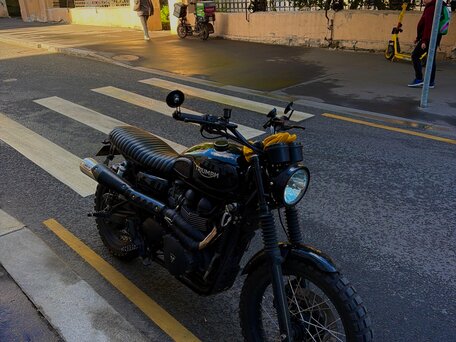 2016 Triumph Scrambler, чёрный, 1590000 рублей, вид 4