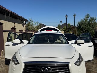 2011 Infiniti FX37 II (S51), белый, 1600000 рублей, вид 3