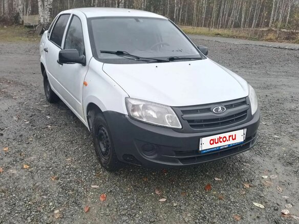 2015 Lada (ВАЗ) Granta I, белый, 349000 рублей - вид 2