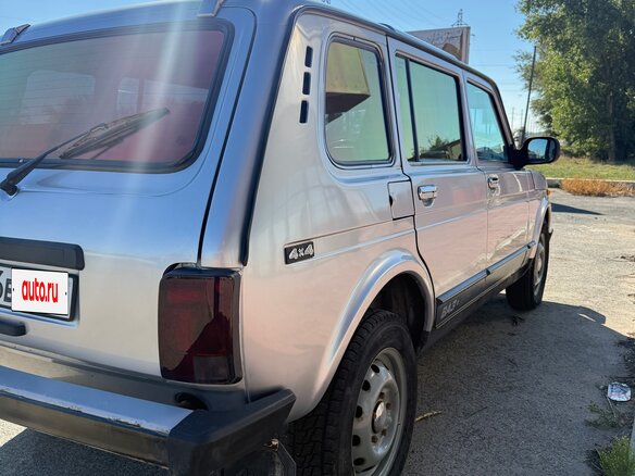 2011 Lada (ВАЗ) 2131 (4x4) I, серебристый, 475000 рублей - вид 2