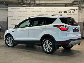 2017 Ford Kuga II Рестайлинг, белый, 1399000 рублей, вид 3