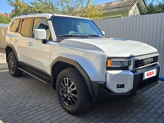 2024 Toyota Land Cruiser Prado 250 Series, белый, 9300000 рублей, вид 3