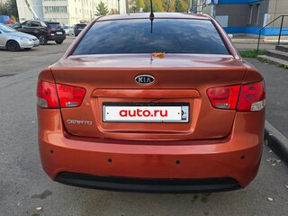 2010 Kia Cerato 4-speed II, оранжевый, 750000 рублей, вид 3