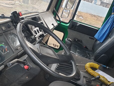 1992 Volvo FE, зелёный, 1750000 рублей, вид 5
