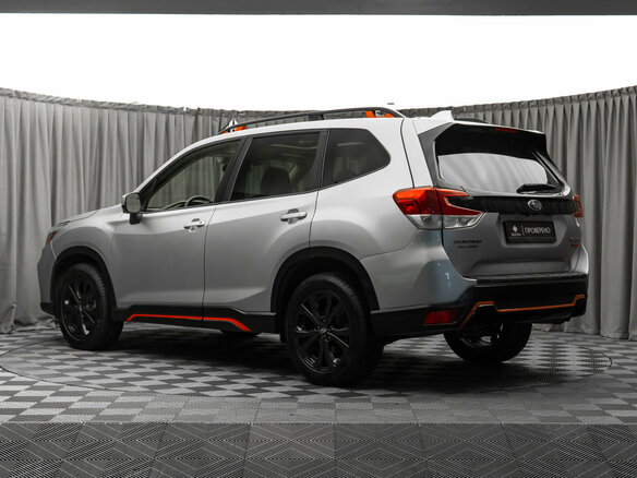 2020 Subaru Forester V, серый, 2950000 рублей - вид 3