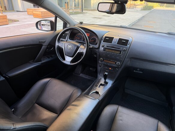 2009 Toyota Avensis III, фиолетовый, 1250000 рублей - вид 12