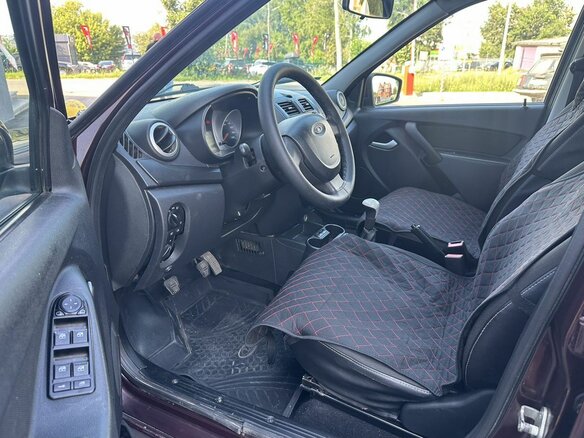 2017 Lada (ВАЗ) Granta I, красный, 439000 рублей - вид 9
