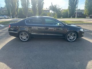 2010 Volkswagen Passat B6, чёрный, 700000 рублей, вид 3