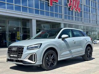 2022 Audi Q2 L 35 TFSI I Рестайлинг, серебристый, 1715000 рублей, вид 1