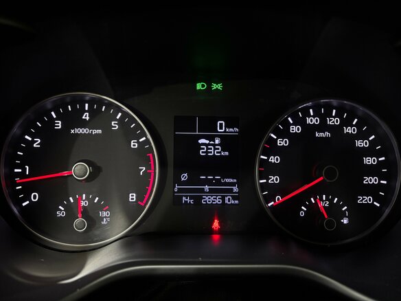 2018 Kia Rio IV, бежевый, 895000 рублей - вид 15