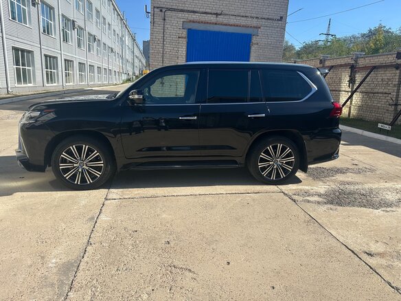2019 Lexus LX 570 III Рестайлинг 2, чёрный, 7950000 рублей - вид 5