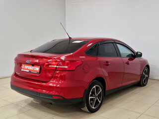 2016 Ford Focus III Рестайлинг, красный, 970000 рублей, вид 4