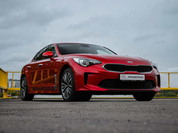 2018 Kia Stinger I, красный, 2020000 рублей - вид 2