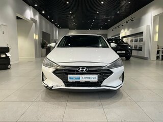 2019 Hyundai Elantra VI (AD) Рестайлинг, белый, 820000 рублей, вид 2