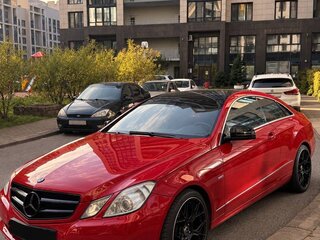 2011 Mercedes-Benz E-Класс 200 5G-Tronic IV (W212, S212, C207), красный, 1400000 рублей, вид 1
