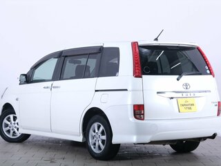 2010 Toyota ISis I Рестайлинг, белый, 1179000 рублей, вид 4