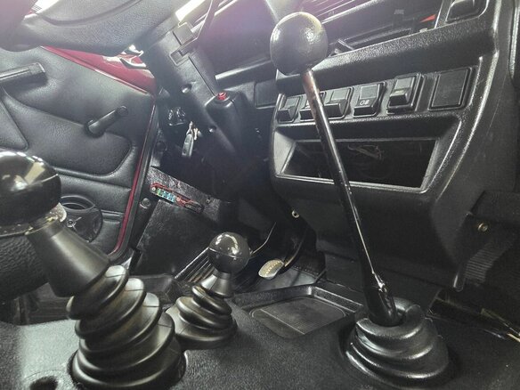 2003 Lada (ВАЗ) 2121 (4x4) I Рестайлинг, красный - вид 8