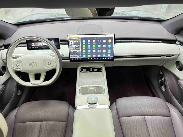 2025 Changan Qiyuan A06 28.39 kWh, серебристый, 2650000 рублей - вид 5