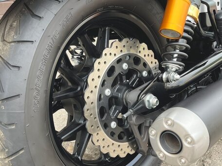 2023 Yamaha XV950 Bolt, серый, 910000 рублей, вид 4