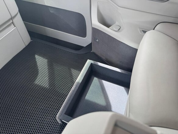 2023 Mercedes-Benz V-Класс 300 d компактный III (W447) Рестайлинг, чёрный - вид 12