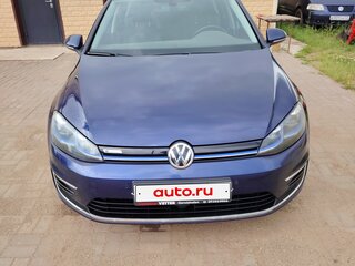 2019 Volkswagen e-Golf VII Рестайлинг, синий, 2300000 рублей, вид 2
