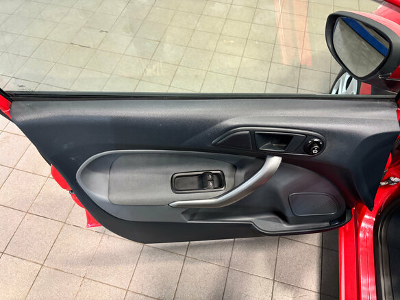 2008 Ford Fiesta Mk6, красный, 599000 рублей - вид 13