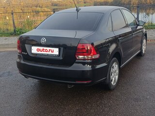 2018 Volkswagen Polo V Рестайлинг, чёрный, 1350000 рублей, вид 4
