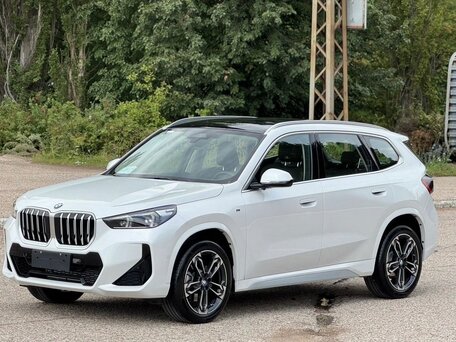 2026 BMW X1 Long 25Li xDrive III (U11/U12), белый, 5150000 рублей, вид 3