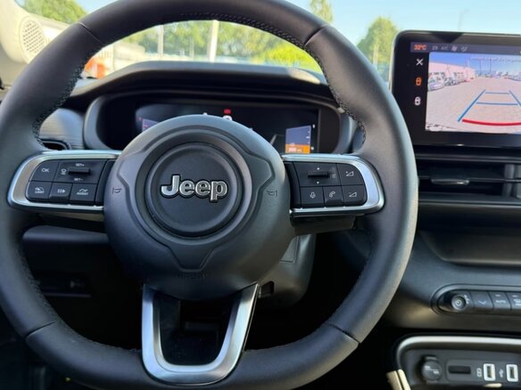 2024 Jeep Avenger, чёрный, 2015000 рублей - вид 28