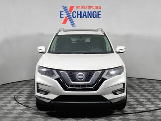2017 Nissan Rogue II Рестайлинг, белый, 1339000 рублей, вид 2
