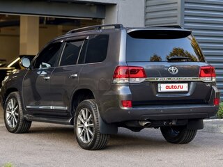 2016 Toyota Land Cruiser 200 Series Рестайлинг 2, серый, 5840000 рублей, вид 5