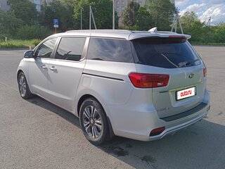 2020 Kia Carnival III, серый, 3120000 рублей, вид 3