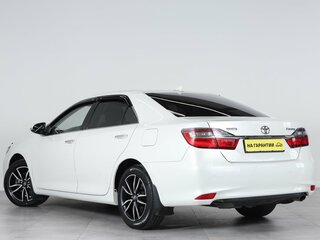 2016 Toyota Camry VII (XV50) Рестайлинг, белый, 1899000 рублей, вид 4